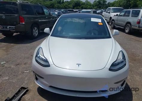 2019 Tesla Model 3 Long Range/Mid Range/Standard Range/Standard Range Plus z USA, uszkodzony, nr VIN 5YJ3E1EA2KF332578
